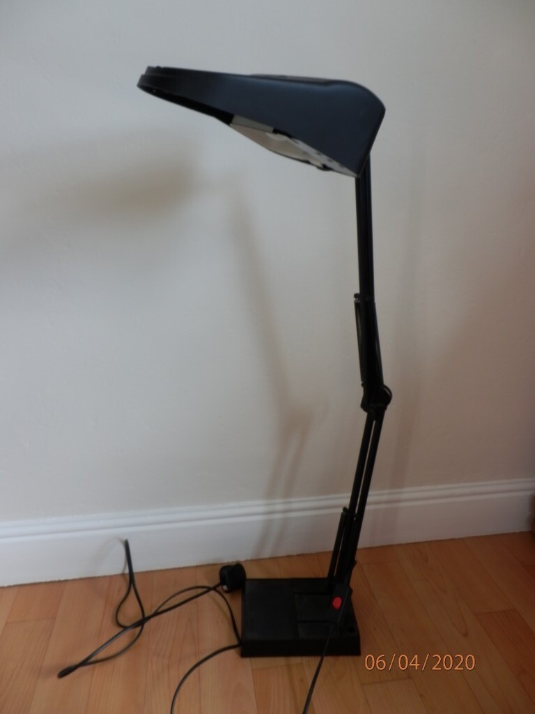 Adjustable magnifying lamp - perfect for craft, sewing etc | in