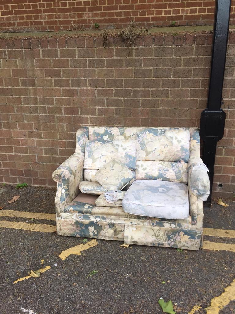 Free 2 seater good quality sofa | in Hackney, London | Gumtree