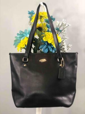 COACH Crossgrain Leather Tote 40 ブラック cj844_blk_a3_wid_1500_hei_1500