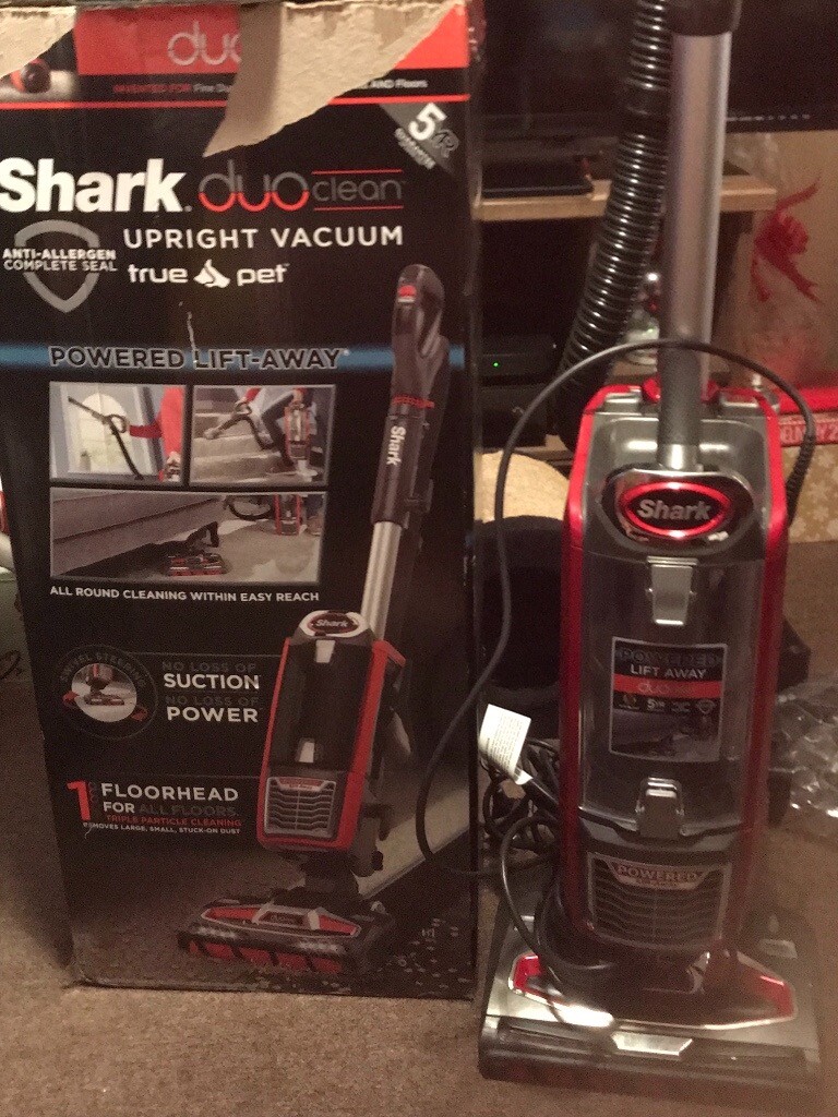 Shark Lift away hoover in Dunfermline, Fife Gumtree