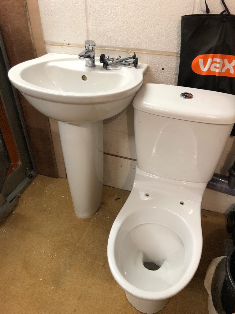 Second hand Three piece bathroom suite in Plymouth, Devon Gumtree