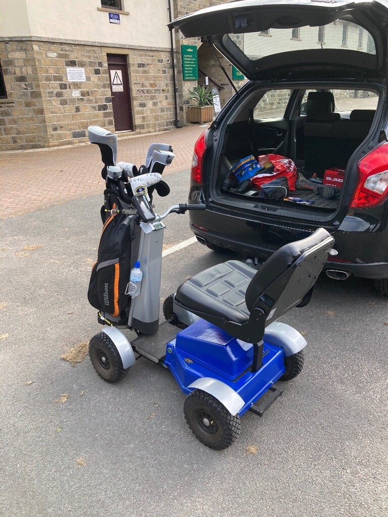 Foxer ride on single seat golf buggy in Thornton, West Yorkshire