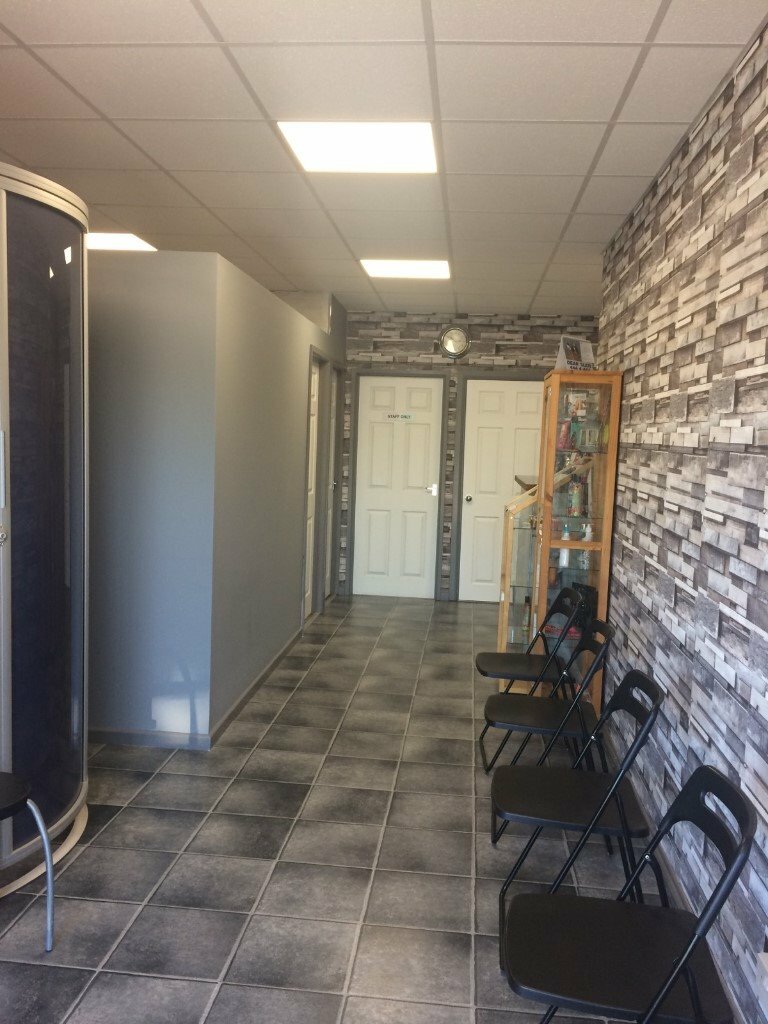 TANNING SALON FOR SALE SUNBED SHOP Established 17 years BEAUTY SALON