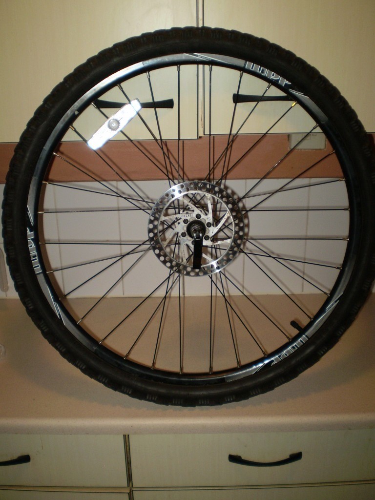 26 WPP Mountain Bike Front Wheel Disc Brake Rotor Tyre And Tube In