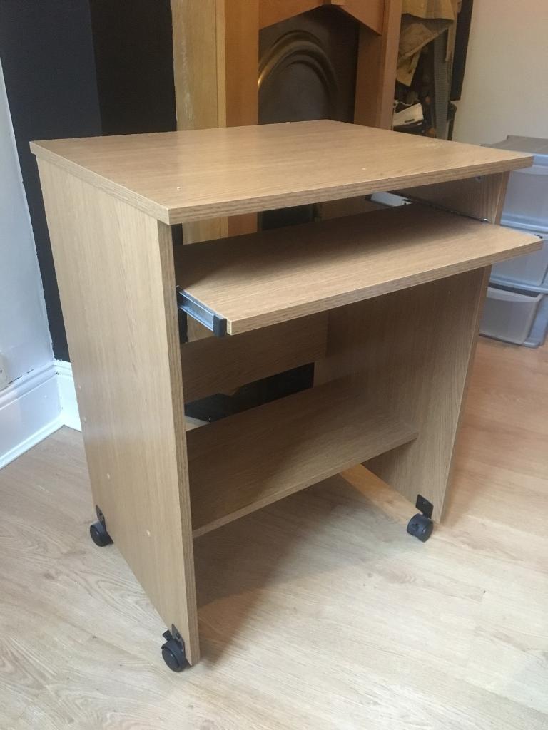 Perfect condition wooden computer desk with wheels in Edgbaston, West