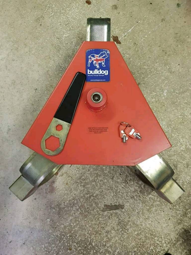 BULLDOG TITAN 210D.F WHEEL CLAMP in Doncaster, South Yorkshire Gumtree