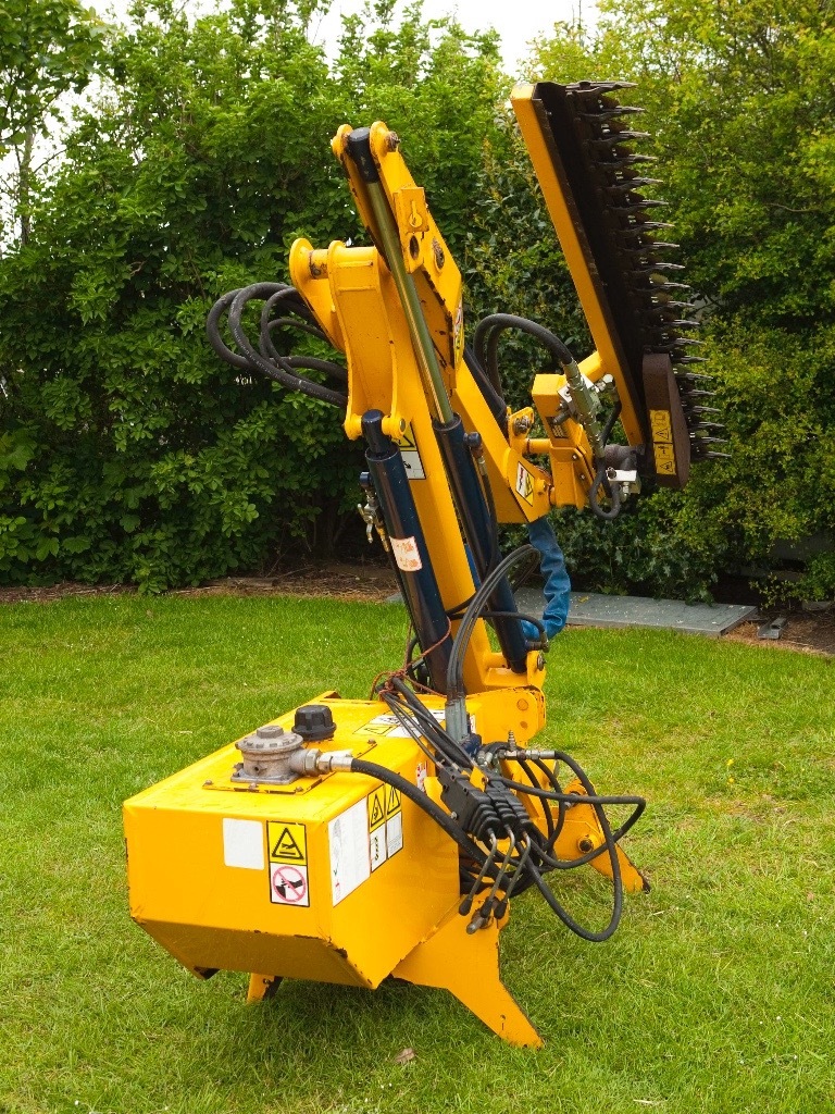 Bomford B427 Tractor Mounted Hedge Trimmer in mint condition in Fraserburgh, Aberdeenshire