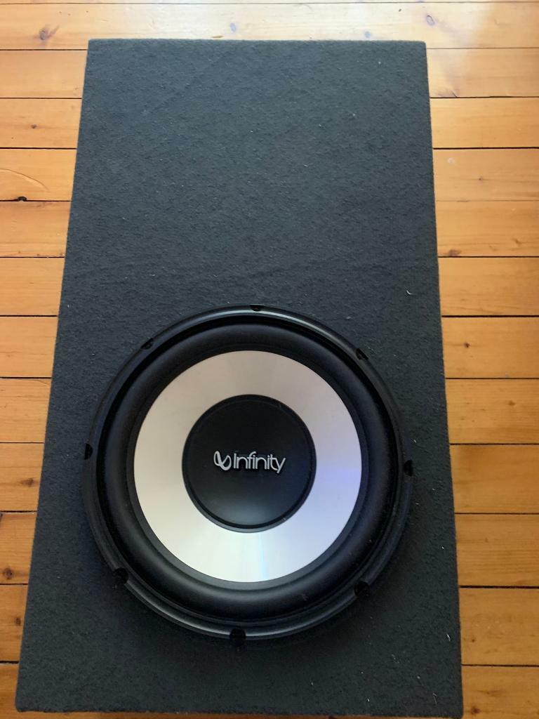Car Infinity 10” subwoofer with box and 600W Jensen amp in Polwarth
