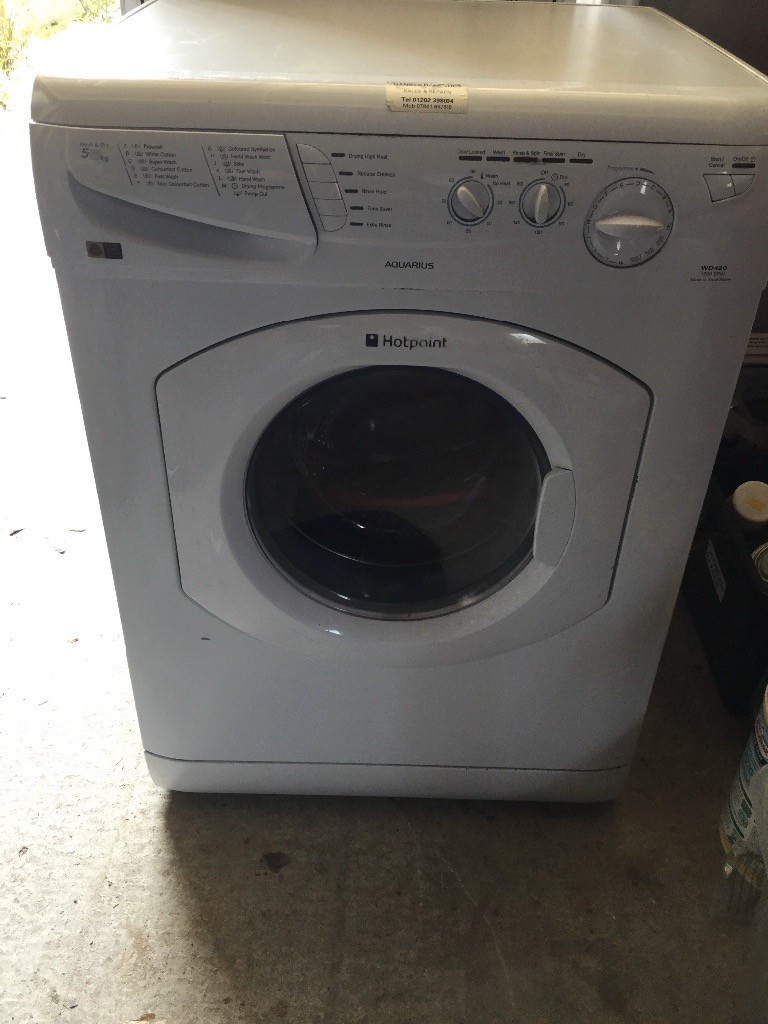 Hotpoint Aquarius WD420 1200 Spin 5kg washing Machine in Ringwood