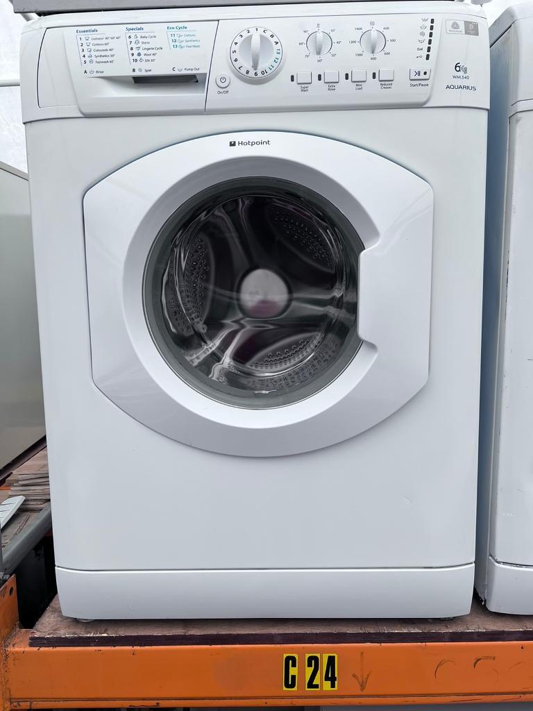 Hotpoint white good condition 6kg washing machine in Ward End, West