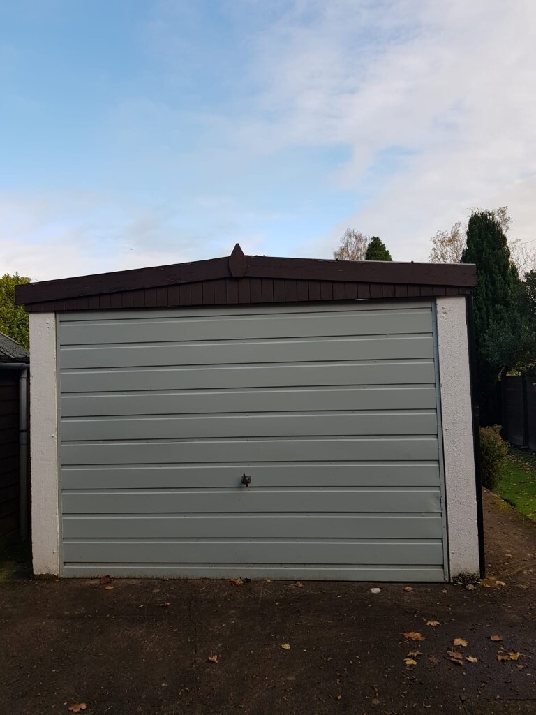 Free Garage to dismantle & remove in StocktononTees, County Durham
