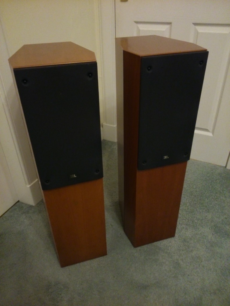JBL xti40 Floor Standing Hifi Speakers in Strathaven, South