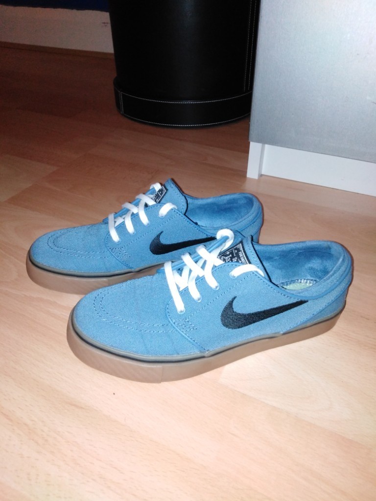 size 4 trainers sale