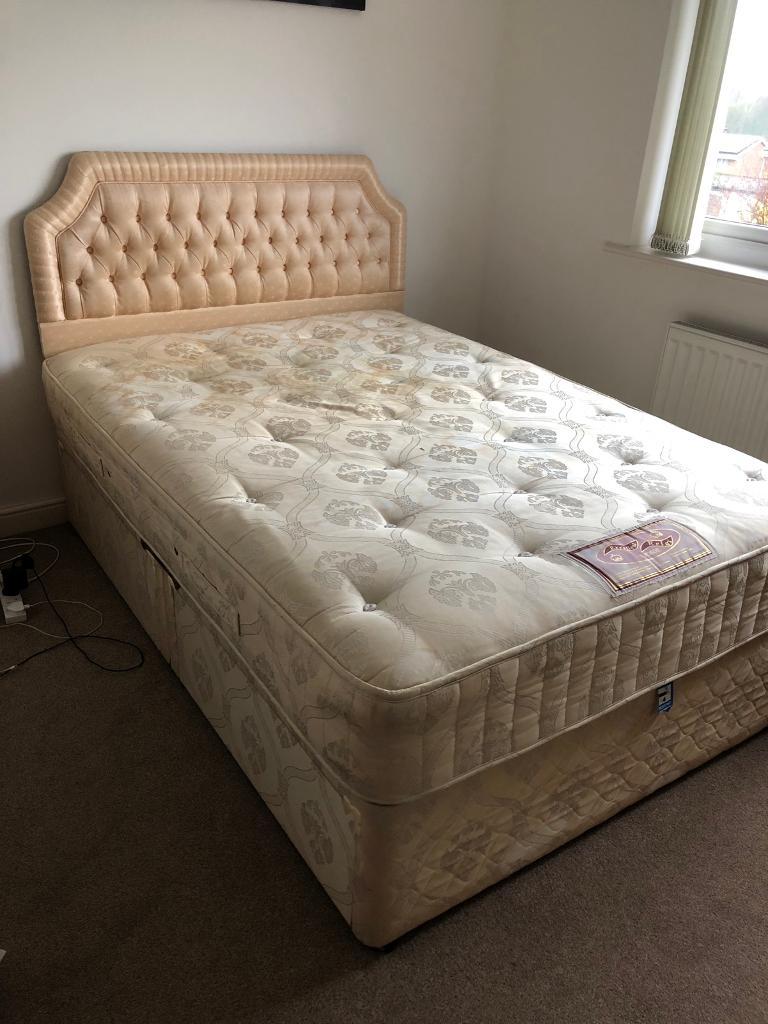 Double Divan bed with 4 draws and headboard in Batley, West Yorkshire