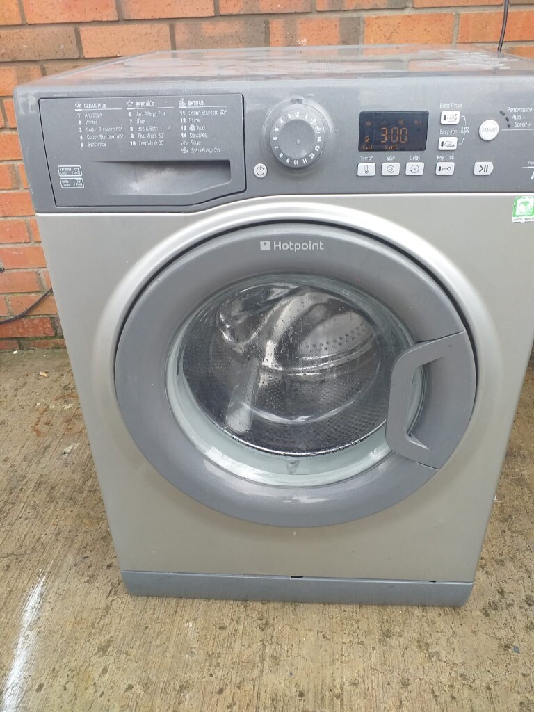 Hotpoint Smart Tech 9kg Washing machine in Belfast City Centre
