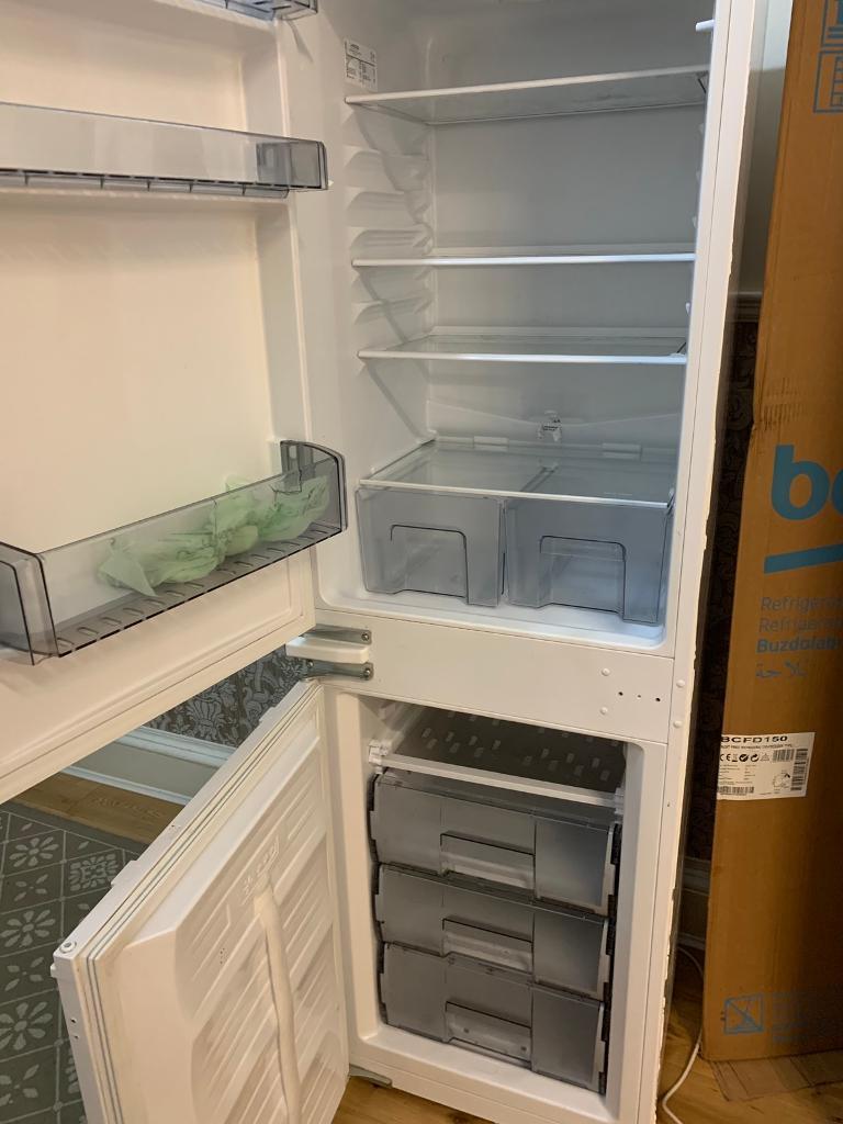 lamona 50 50 integrated frost free fridge freezer