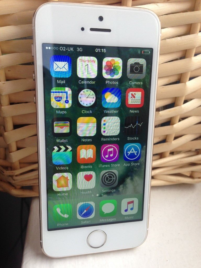 APPLE IPHONE 5S WHITE GOLD 32GB UNLOCKED in Romford, London Gumtree