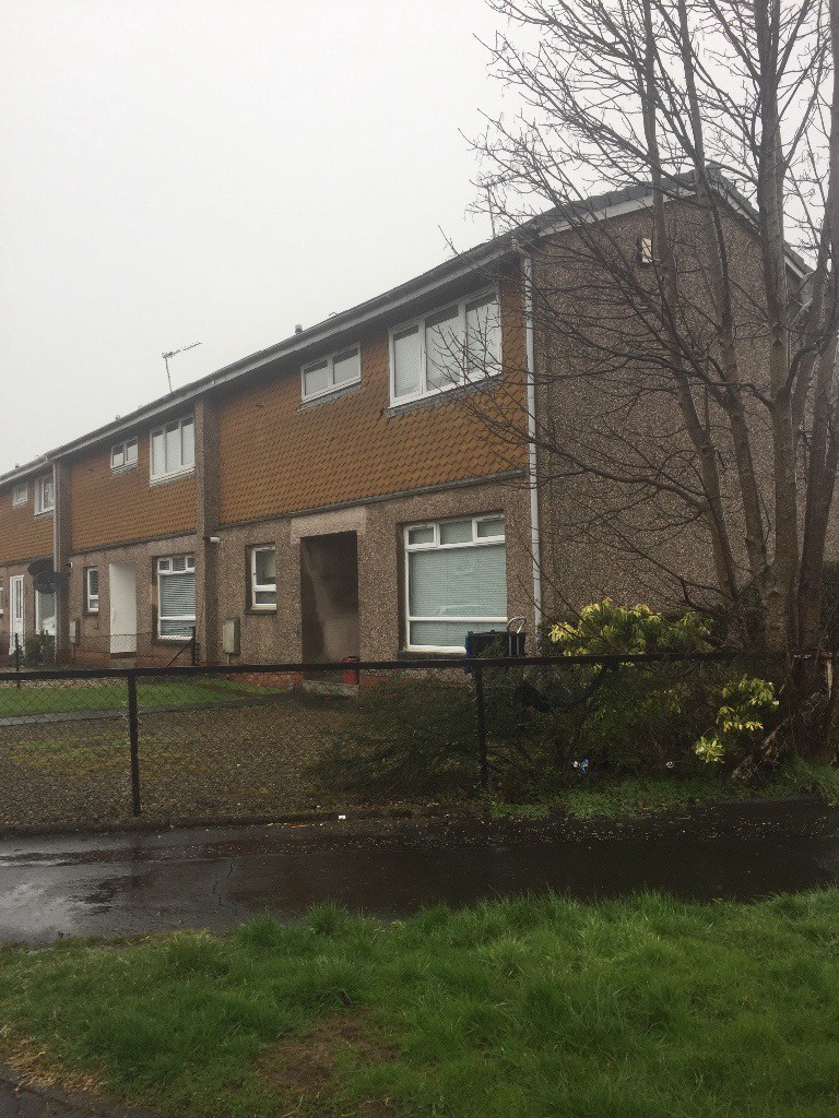 MacKenzie Drive New Farm Loch a spacious 3 bedroom end terrace house