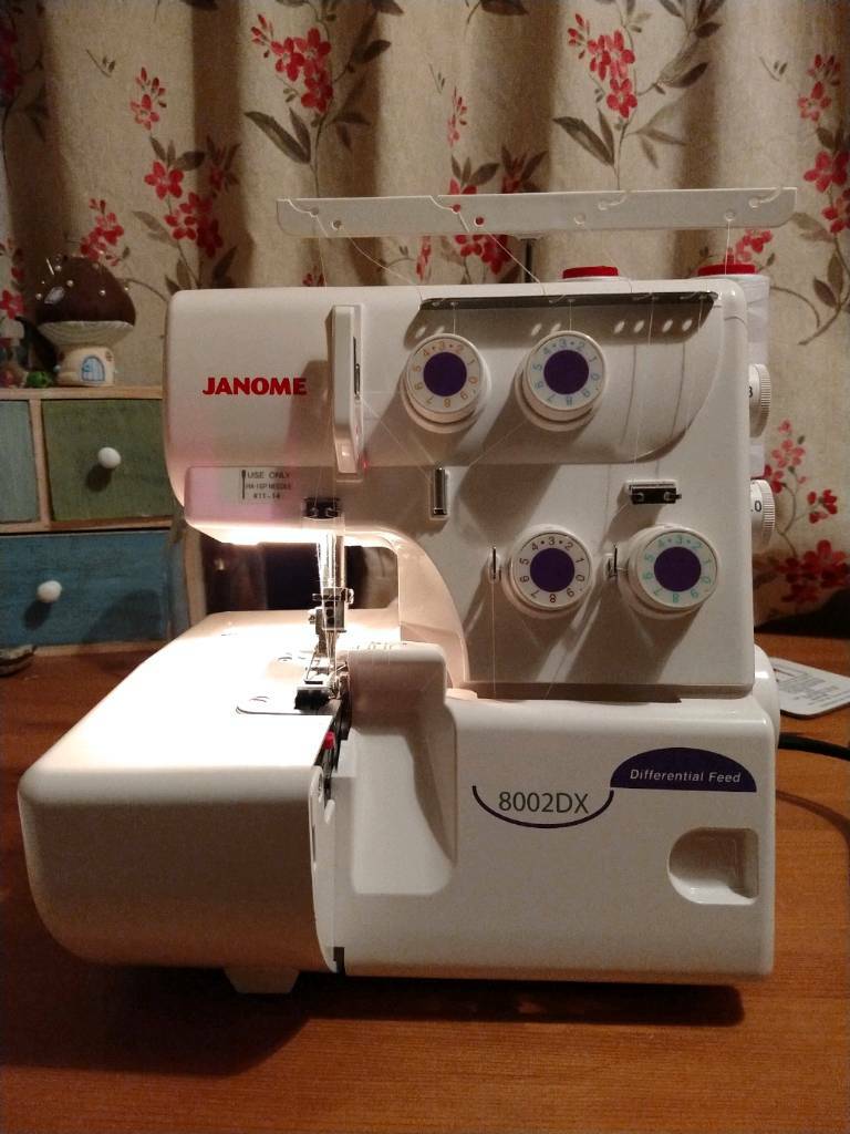 JANOME 8002DX Overlocker sewing machine serger differential feed 3 or 4