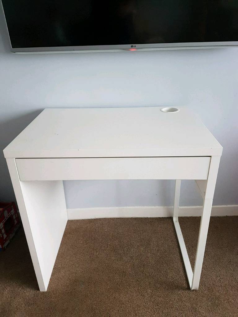 Computer desk for sale. | in Kirkliston, Edinburgh | Gumtree