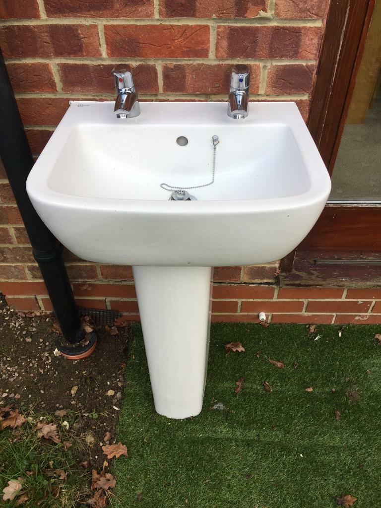 White Bathroom Sink Pedestal + Taps in Gloucester, Gloucestershire