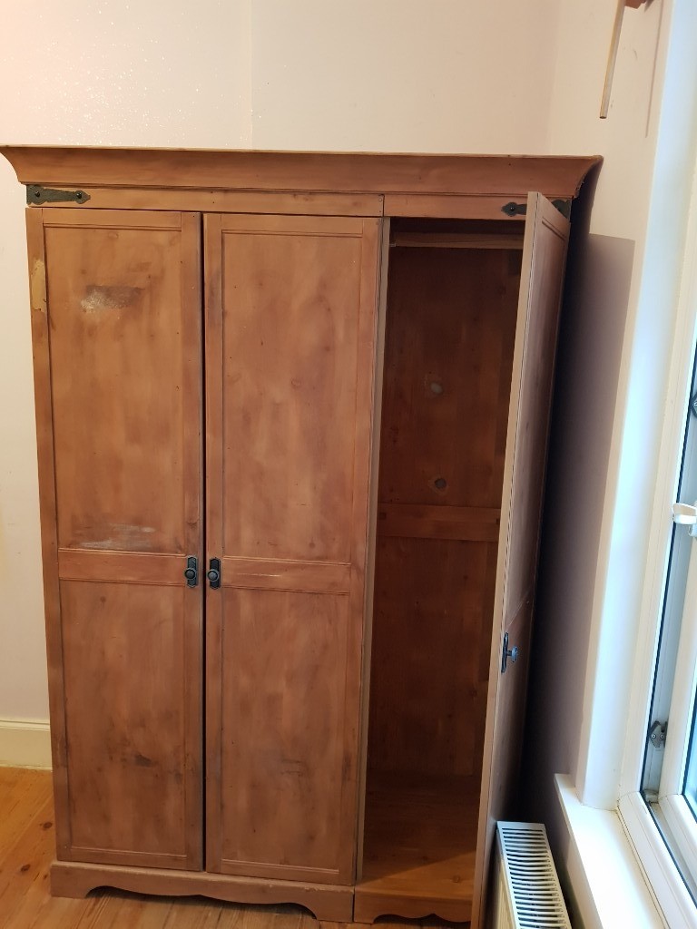 Very Clean Victorian Wardrobe For 40 In Plumstead London