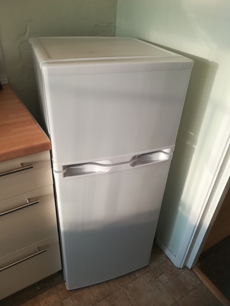 Argos Simple Value Tall Fridge Freezer in good condition in Hove