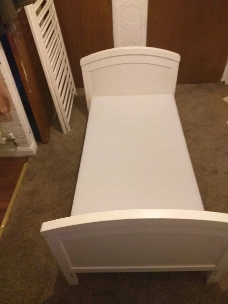 Cot bed turns into toddler bed in Barnsley, South Yorkshire Gumtree