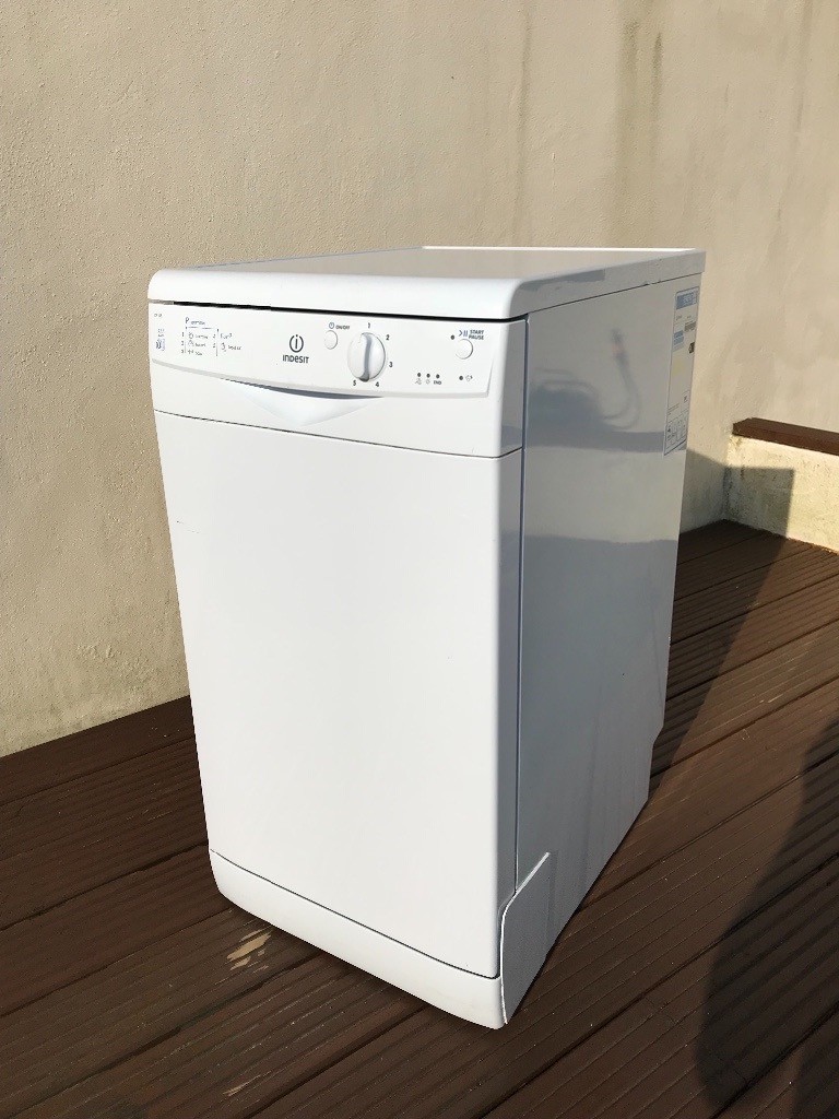 Indesit Dishwasher in Plymouth, Devon Gumtree
