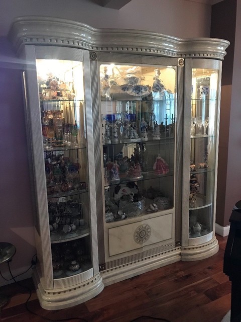 Luxury Dining Room Display Cabinets White With Gold Decorations