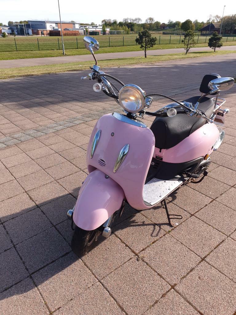 retro scooters 125cc