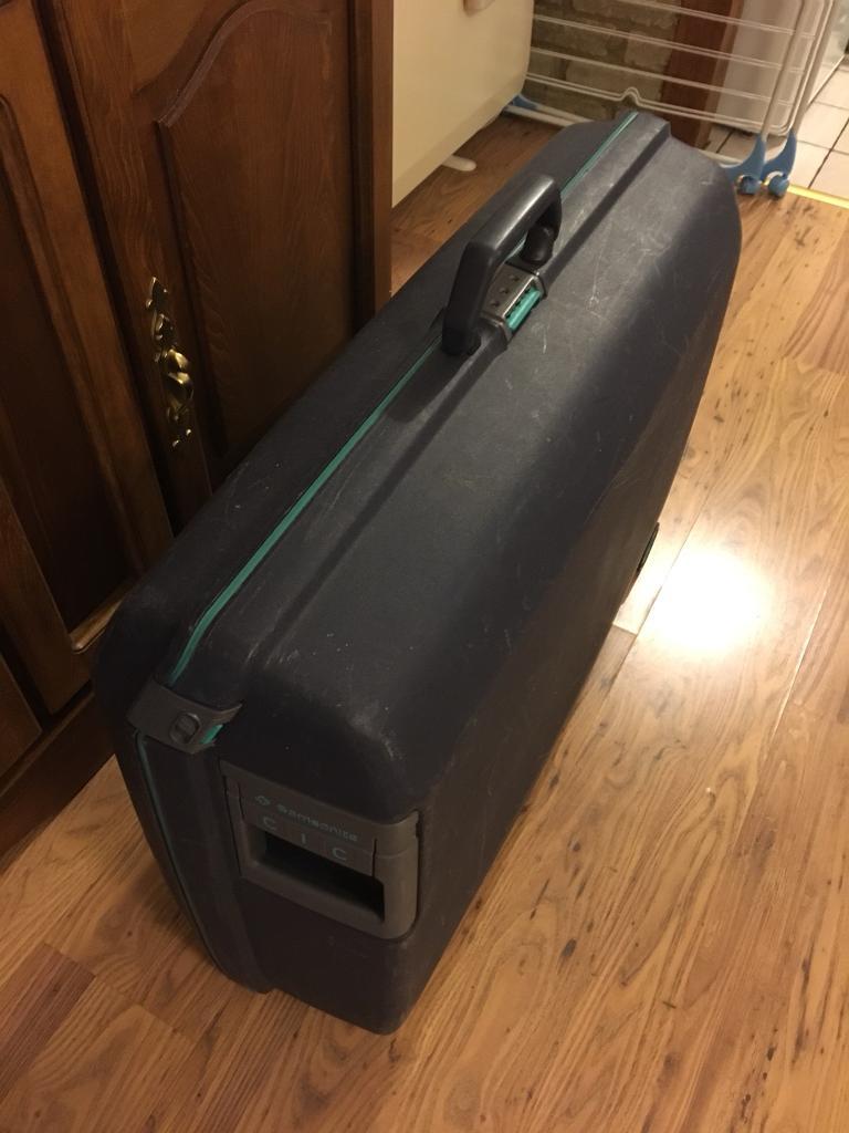 Samsonite hard shell suitcase in Faringdon, Oxfordshire Gumtree