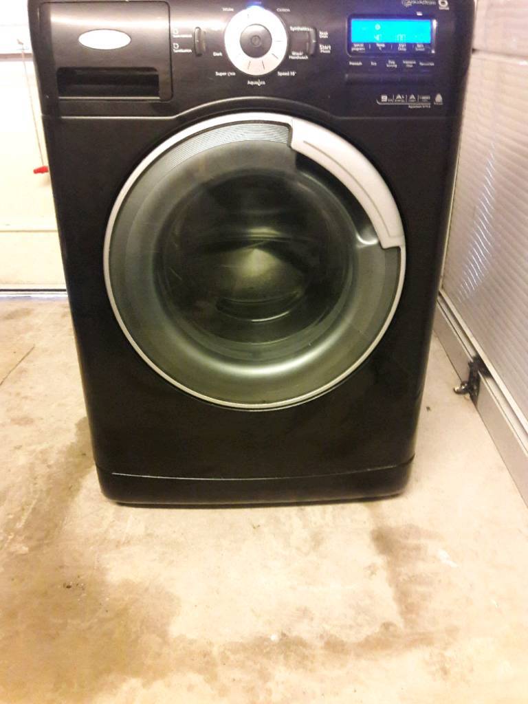 9kg gloss black washing machine working order nice and clean comes with