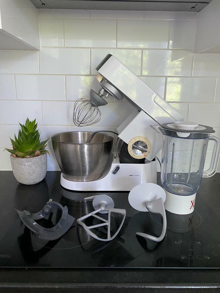 KENWOOD Chef Premier Stand Mixer with Blender in Clapham, London