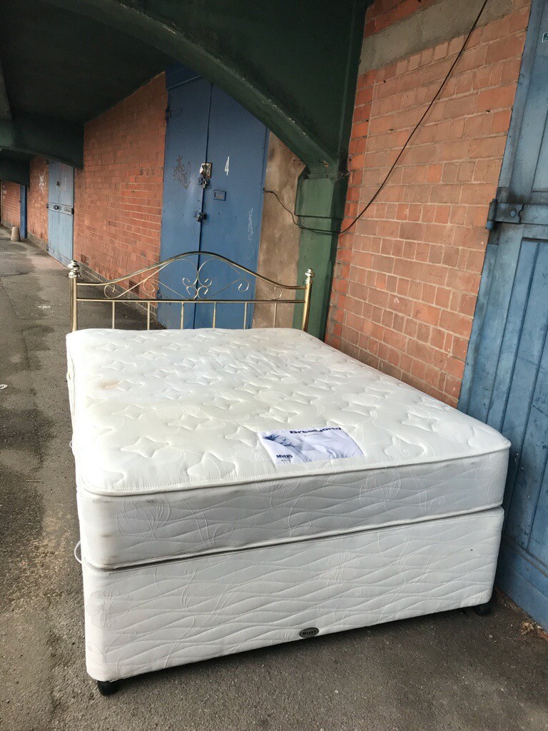 Myers 4ft 6"Double Divan Bed With 4 Draws and Mattress & Gold headboard