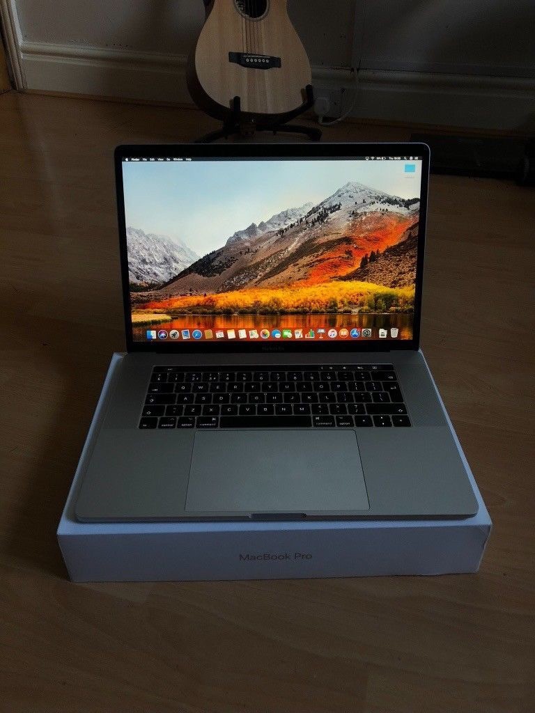 MacBook Pro - 15