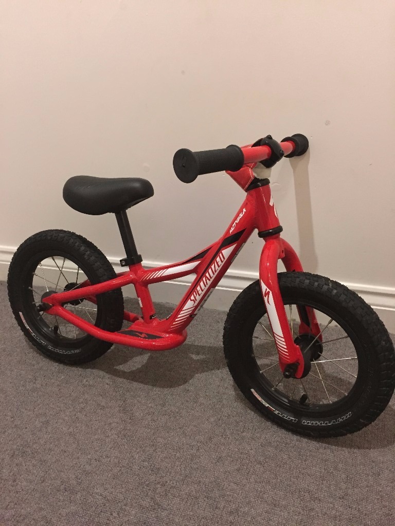 Specialized boys Hotwalk 2015 balance bike 12 inch wheels in Blofield