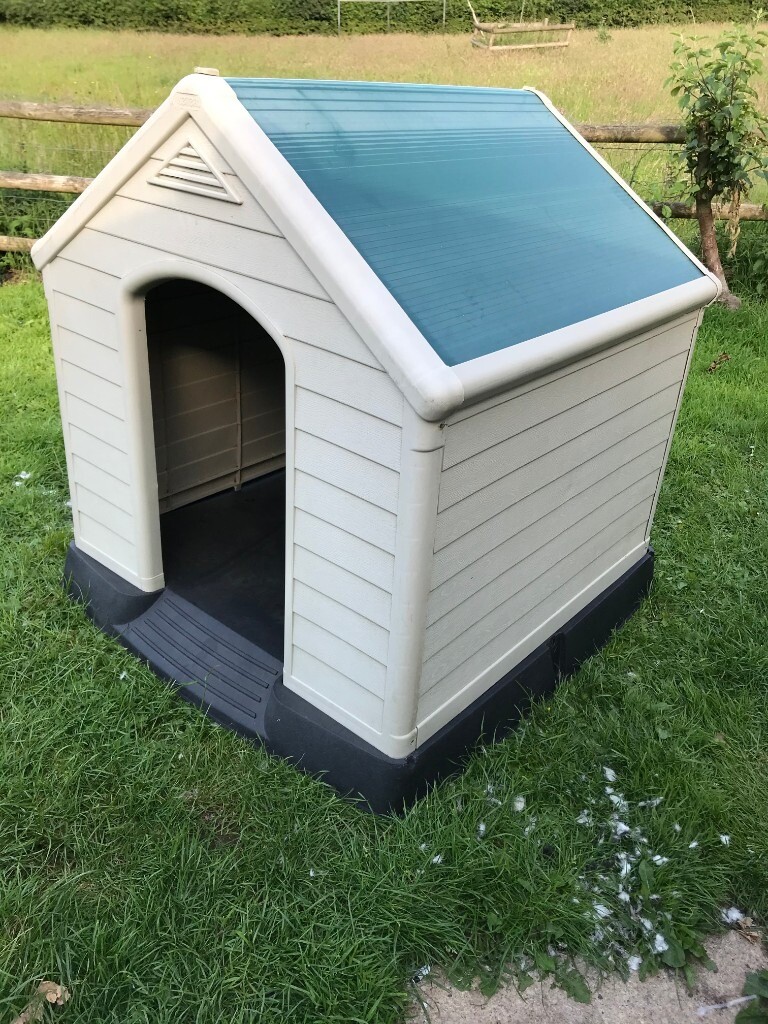 ''LARGE KETER DOG KENNEL, GREAT CONDITION in Crediton, Devon Gumtree