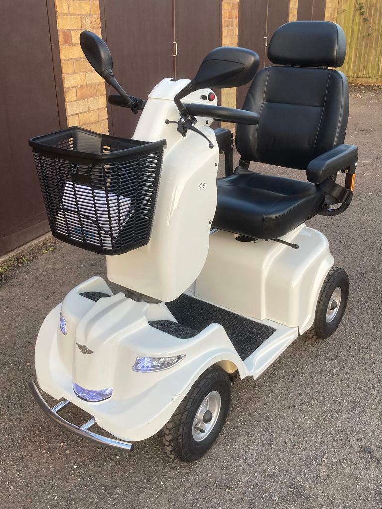 Mobility scooter b9000 Bentley of mobility scooters ( 8 mph