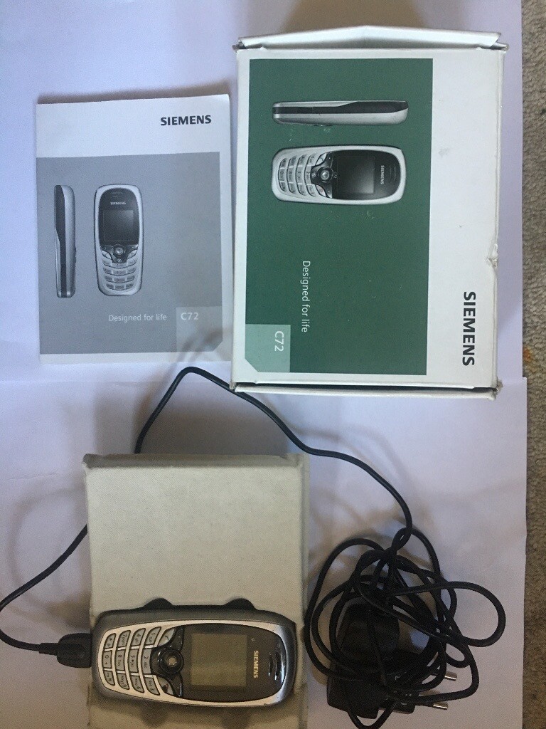 SIEMENS C72 mobile phones with charger , box & manual in Derby