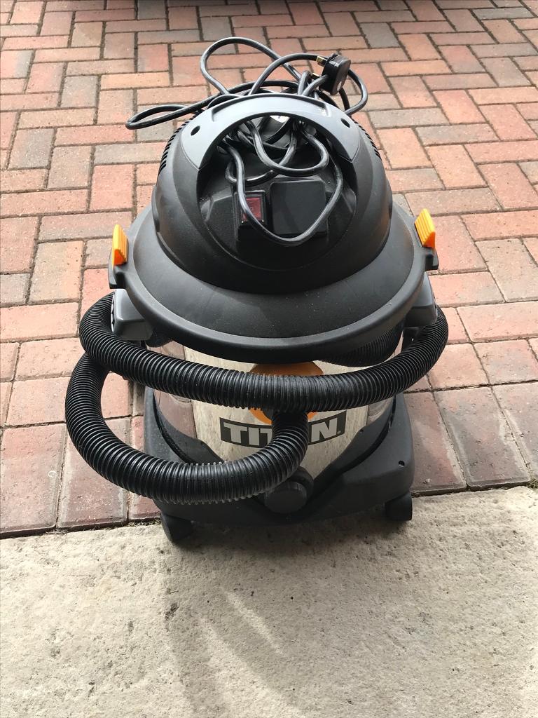 Titan wet and dry vac 30l in Coatbridge, North Lanarkshire Gumtree
