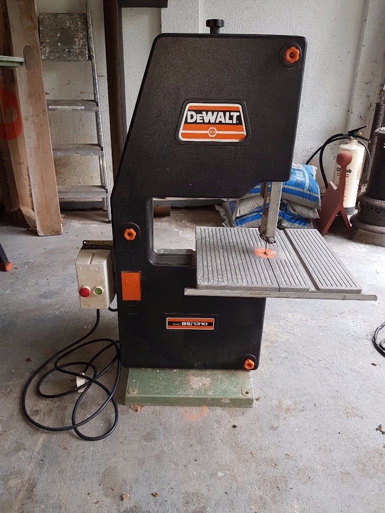 DEWALT BS/1310 WOOD BANDSAW WITH TILTED TABLE REDUCED PRICE! in