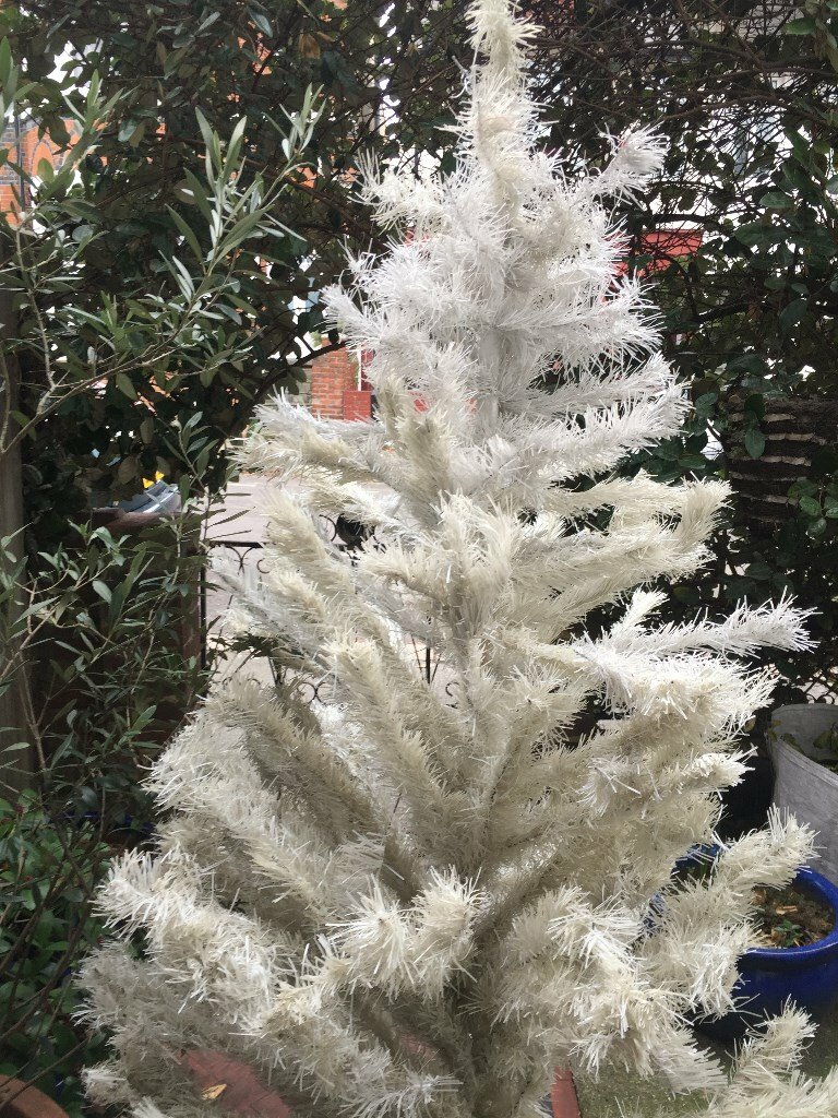 MOST BEAUTIFUL WHITE CHRISTMAS TREE BOUGHT AT HARRODS
