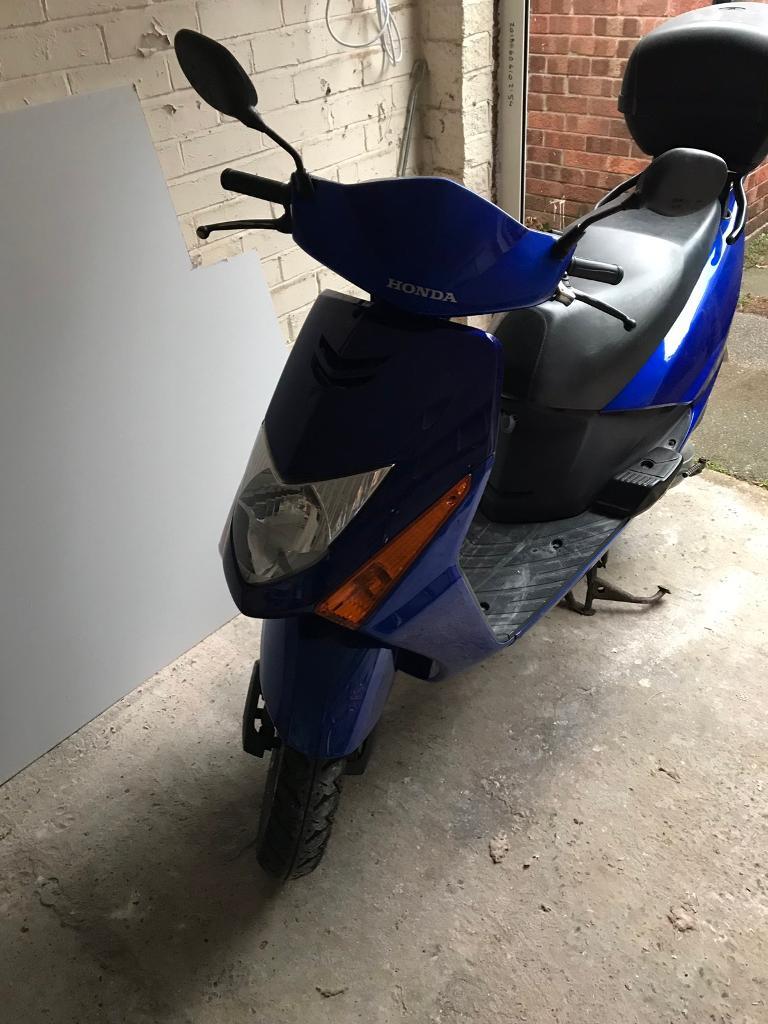 Honda lead 100cc