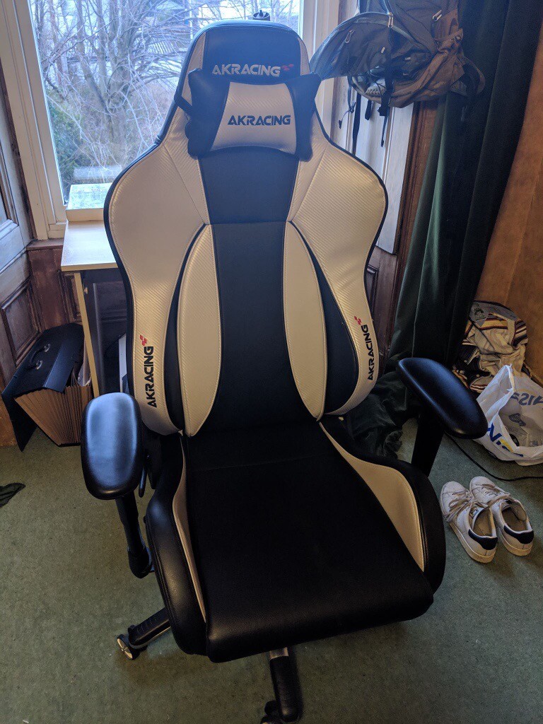 AKRACING Gaming chair (used with minimal signs of use) in Dundee