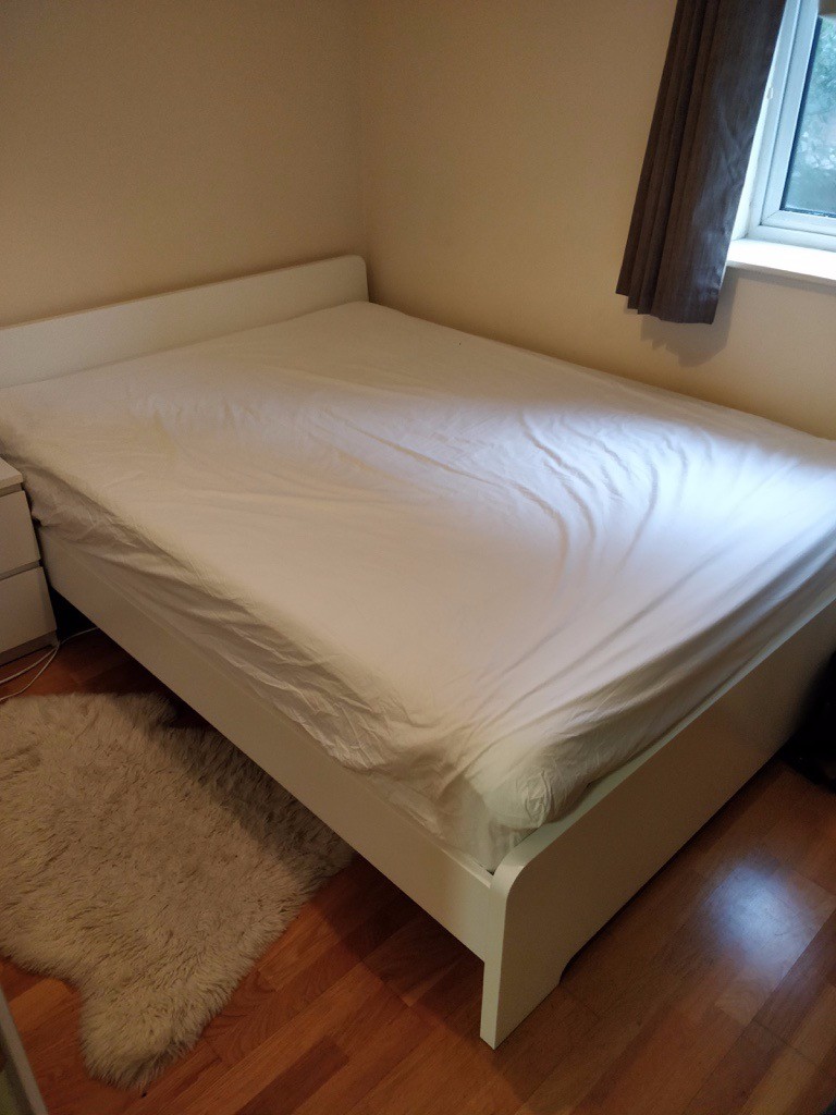 IKEA ASKVOLL Bed frame KING + LÖNSET Slatted bed base + Happy Beds