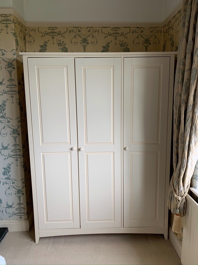 3 Door Wardrobe Julian Bowen Cameo Range In Horsforth West