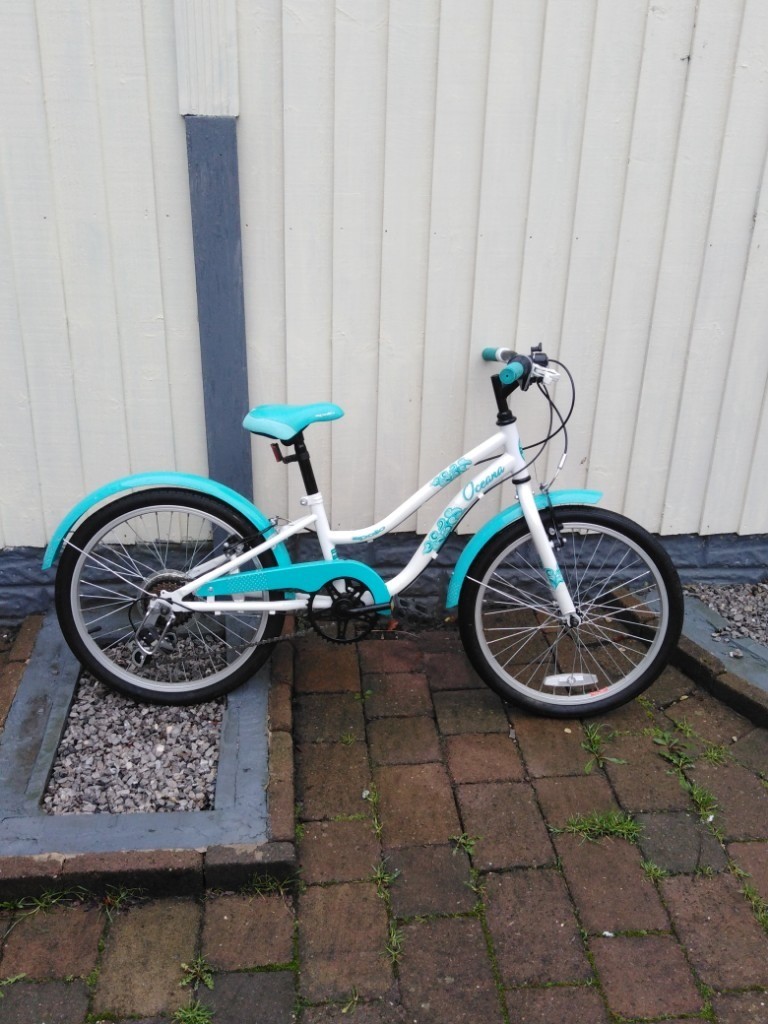 Halfords Girls Apollo Oceana Bicycle. in Liverpool, Merseyside Gumtree
