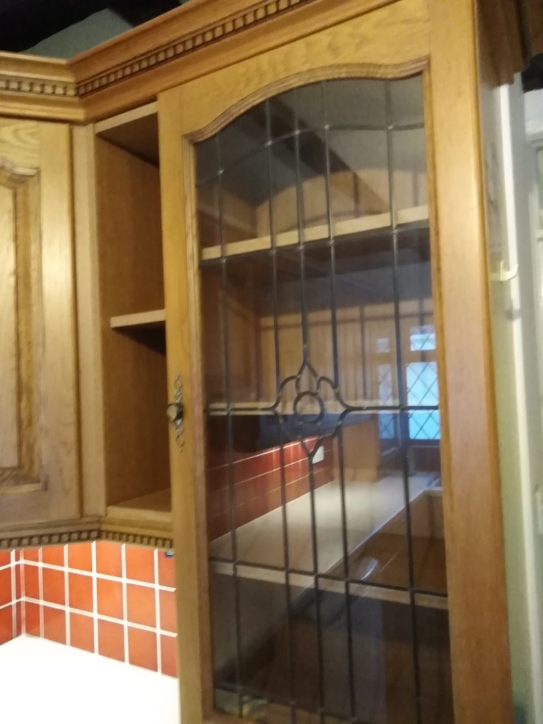 TALL KITCHEN CUPBOARDS WITH LEADED GLASS DOORS & SMALL DRAWERS (50CM