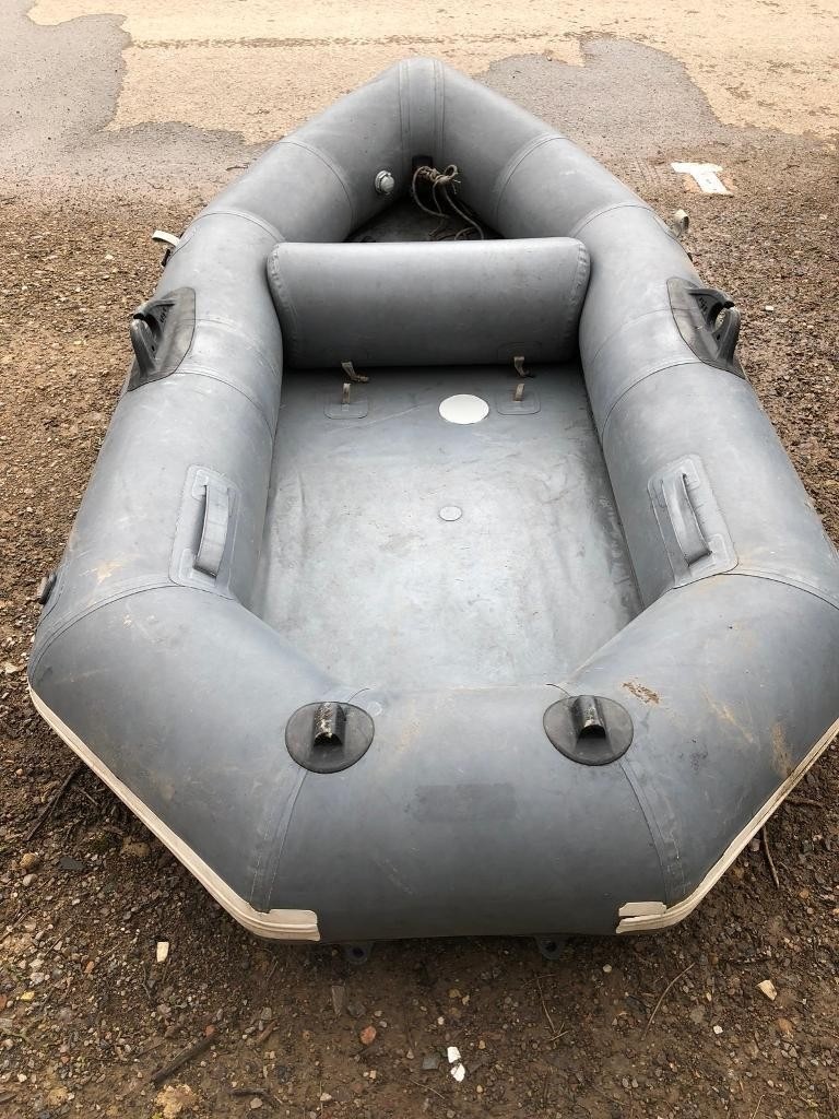 AVON REDSTART INFLATABLE WITH PUMP seats 3 in Keynsham, Bristol Gumtree